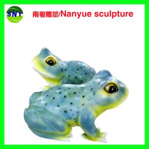 Cheap customize size animal fiberglass statue large frog model as decoration statue in garden /square / shop/ mall wholesale