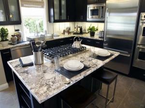 Cheap Modern Stone Slab Countertop Kitchen Designs White Rose Granite Countertop wholesale