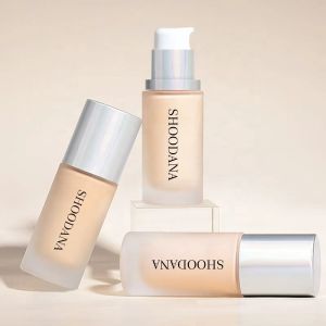 China Whitening Waterproof Liquid Foundation OEM With Matte Finish Natural Lasting on sale