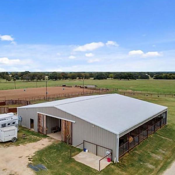 Lanjing Prefabricated Steel Structure Farm House , Modern Metal Livestock Shelters