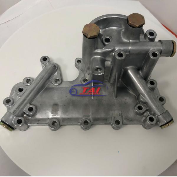 W06D W06E Hino Engine Parts Oil Cooler Cover 15711-1430 For Truck