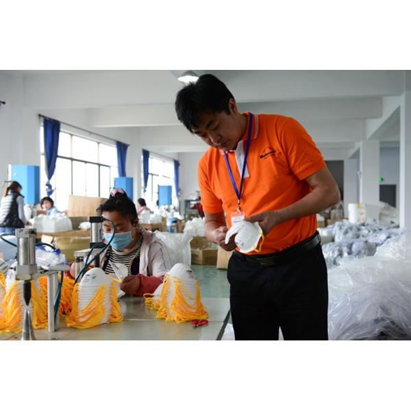 CE 149 FFP2 Non-Woven Folded Valved Respirator Dust Mask for Indoor Outdoor Protection