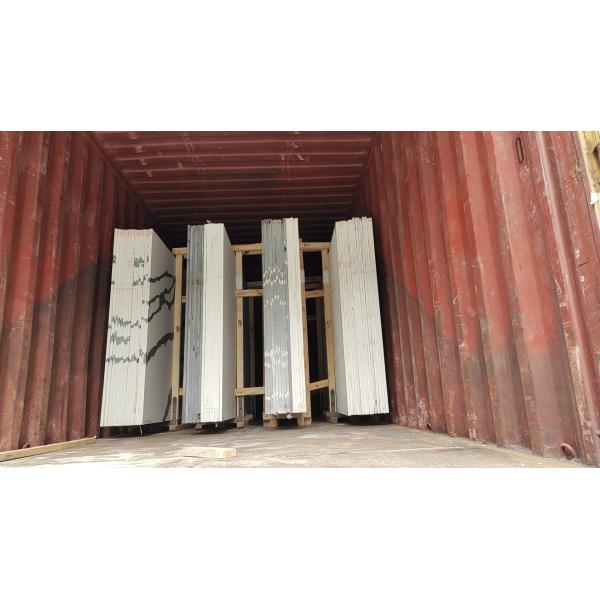 Elegant Polished Glazed Porcelain Tile with Rectified Edge Matt Finish Water Absorption 0.05%