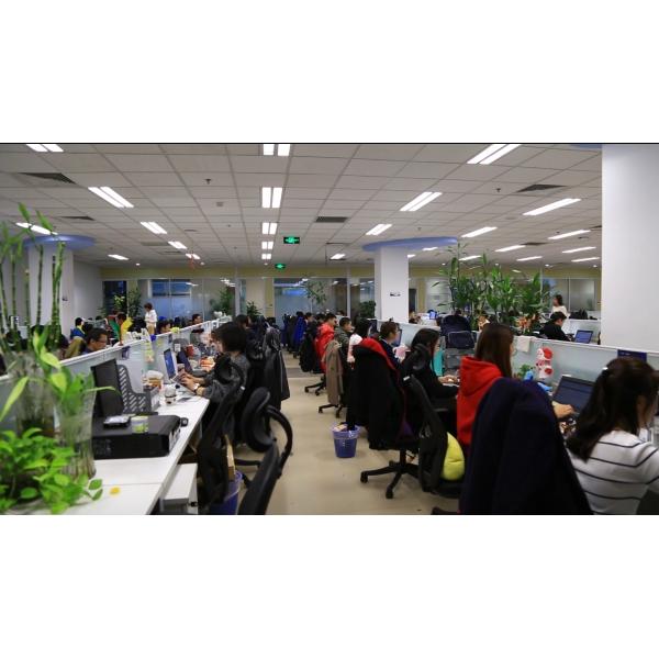 Detroit Diesel DD15 and Mercedes-Benz MP4 Engine Water Pump A4702000101 A4722000401 with 100% Tested Quality