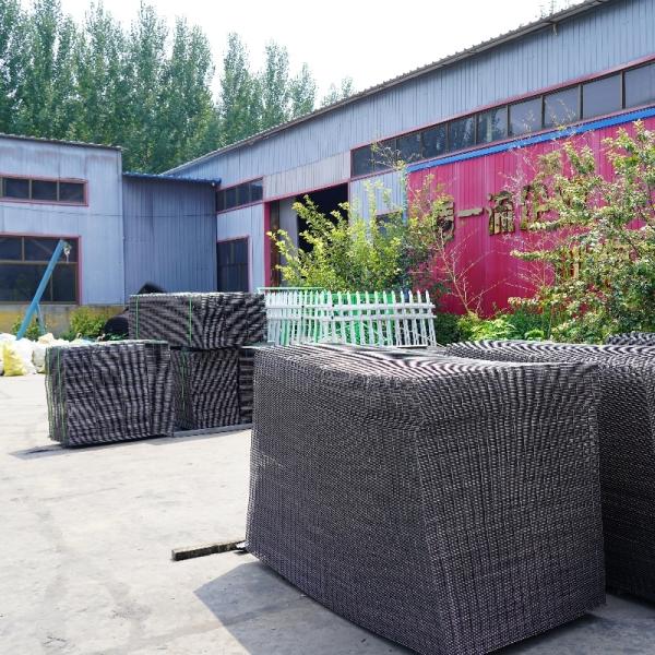 3-6mm Wire Gauge Galvanized/PVC Coated Gabion Box Square Mesh Iron Wire Mesh for Cages