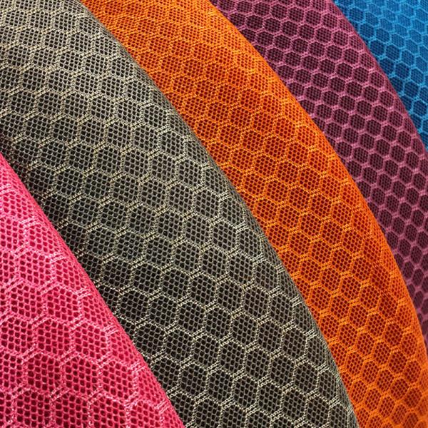 3mm Knitted Airmesh 250GSM Polyester Sports Mesh Fabric Tearproof For Luggage
