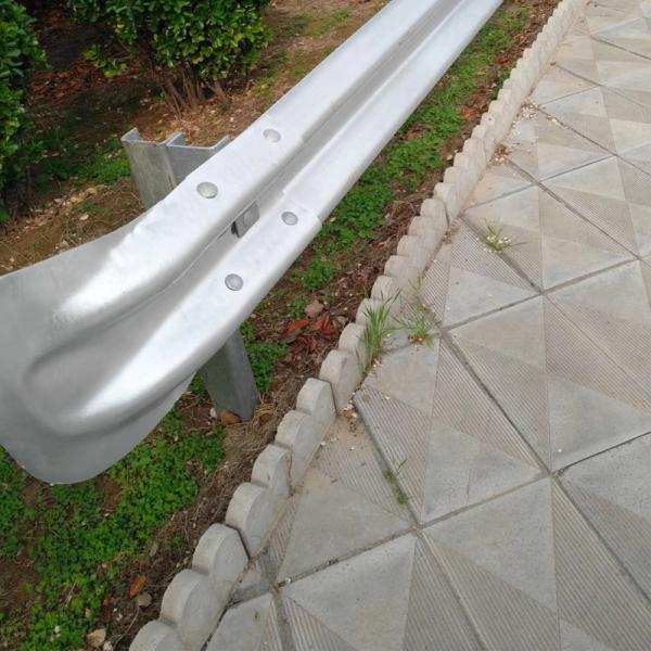 Q235 Q345 Galvanized Steel Highway Guardrail Fishtail End for Customized Projects