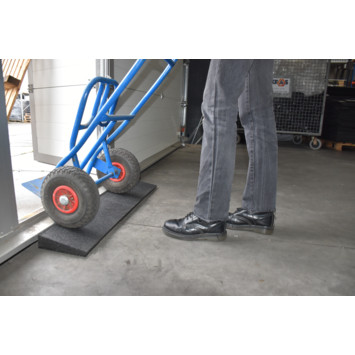 Heavy duty rubber road ramp product view