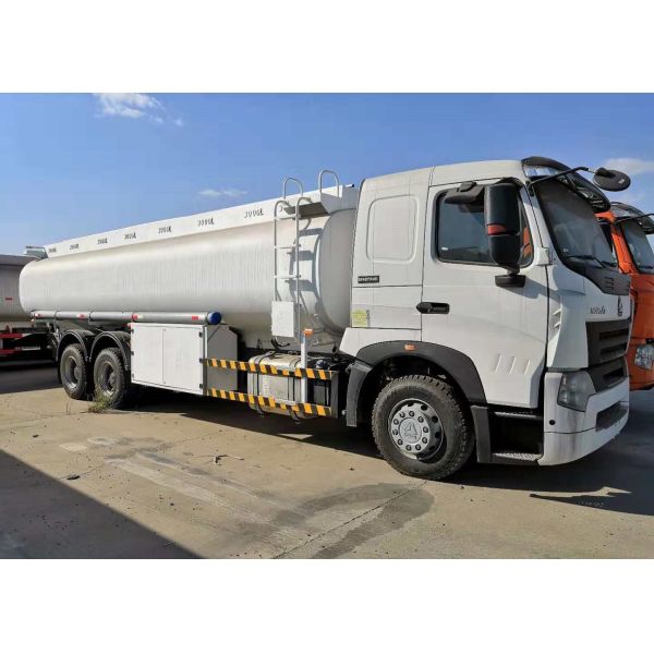371hp 6x4 Fuel Tank Truck SINOTRUK HOWO A7 10 Wheels 21cbm Capacity