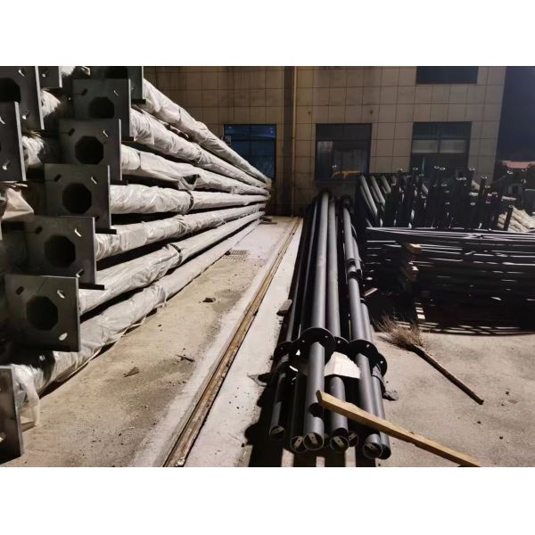 Single Double Arm Street Light Pole Electrical Galvanised Gi 20 Foot 30 Foot 40 Foot 60 Foot