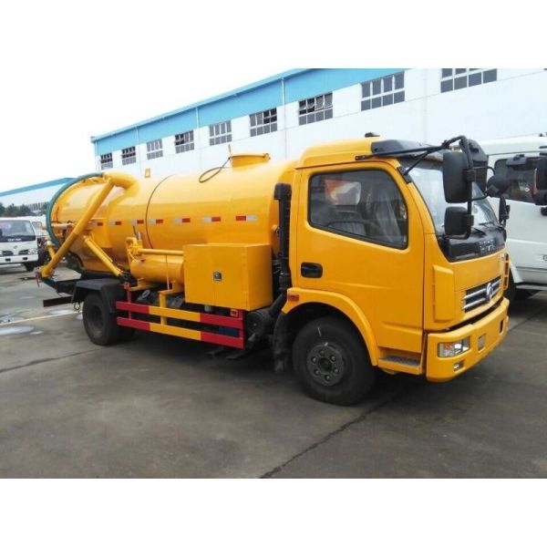 Quality Vacuum Suction sewage pump truck , 10000L sewage suction tanker truck for sale