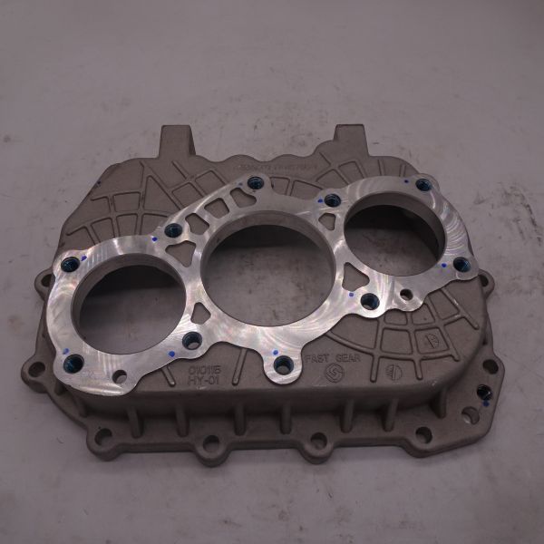 Jianghuai Gelfa 6DS60T Fast gearbox gearbox back cover 6DS60T-1701070 Gearbox rear cover