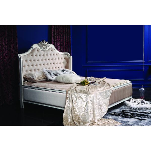 Hand Carved Luxury European Bedroom Furniture High Gloss Vintage Oak Bedroom Set