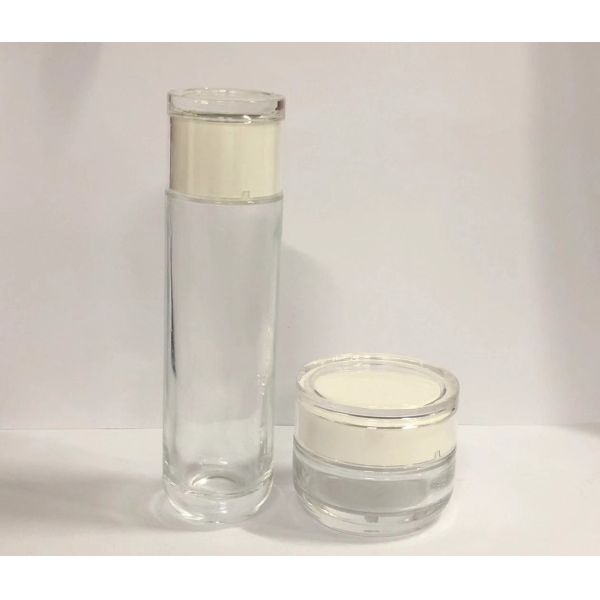 Round Recycled Glass Cosmetic Jar and Lotion Bottles Skincare Packaging OEM Painting and Silkscreen For Makeup