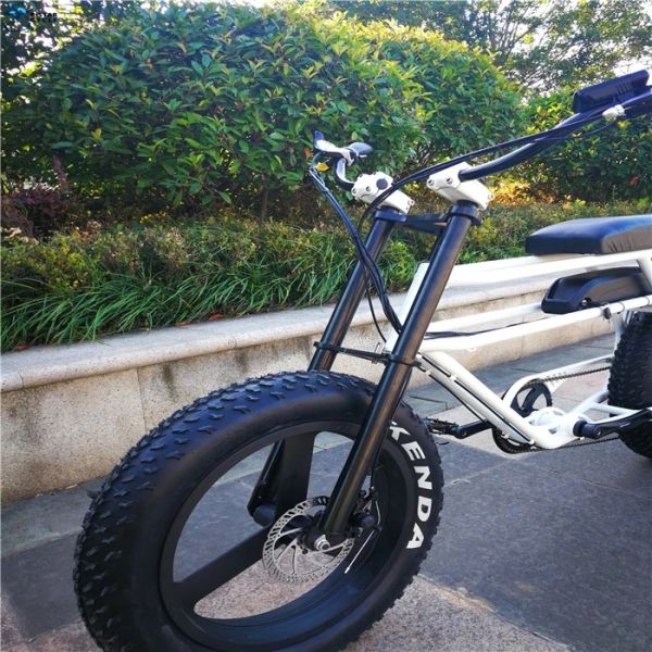 Brushless Motor Electric Off Road Bike , Electric Fat Tire Mountain Bike Max Speed < 30km/H