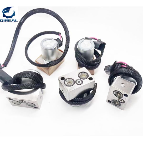 702-21-57400 702-21-58100 Hydraulic Pilot Valve For Komatsu PC200-8 PC220-8