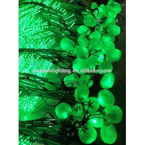 palmera artificial con luces