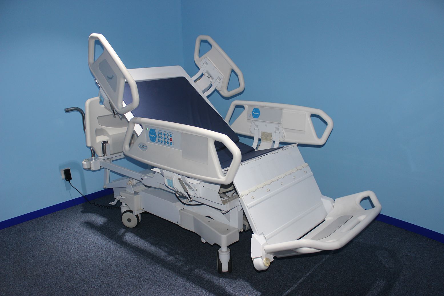 75 Degrees Adjustable Electric Bed For Home Care Function Manual Full Curve Nursing Bed White Mute Wheel Eight Function