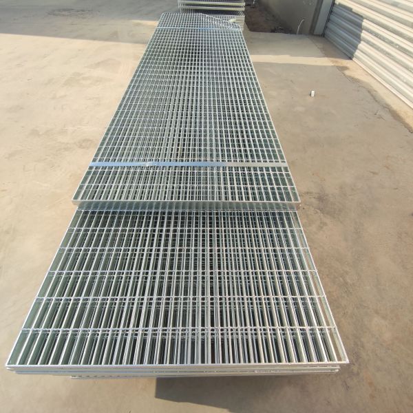 OEM Hot Dip Galvanized Steel Metal Grating For Stage Walkway