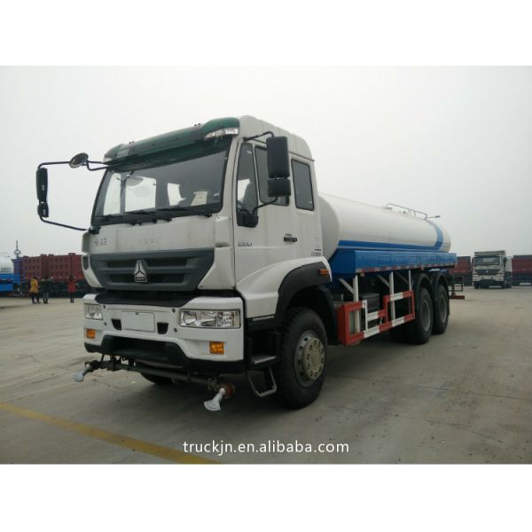 Howo Sprinkler Water Tank Truck 10cbm 10 Wheel 336hp With Long Life Time
