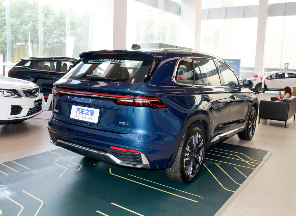 2024 Automatic Two-drive Geely Xingyue L Car Exporter Suv Hybrid Electric Vehicle Monjaro