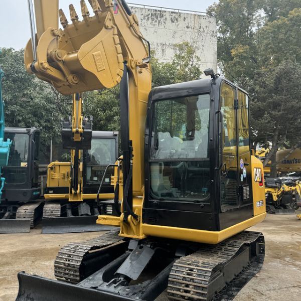 Caterpillar CAT305.5E2 excavator an engineering tool that combines high efficiency and reliability