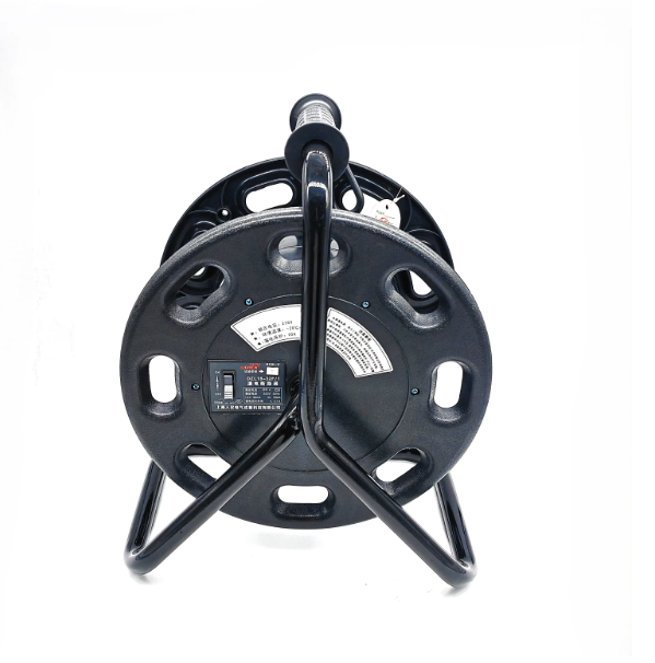 4 Way General Sockets IP44 Retractable Iron 15M 20m 50m 100m Cord Reel