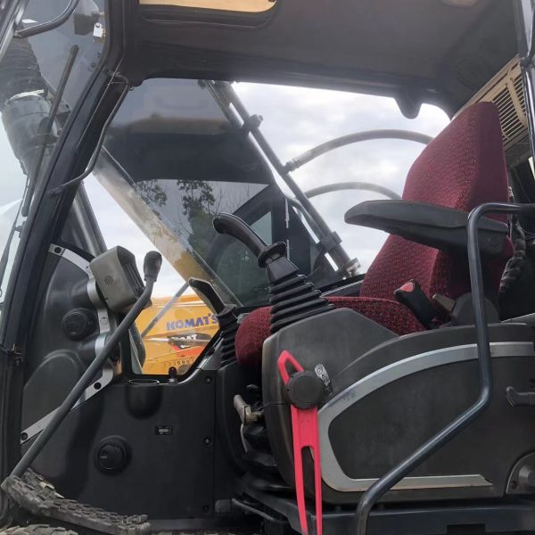 Affordable Used Hyundai Excavator 220LC-9S 136KW Engine Power 22100kg Operating Weight