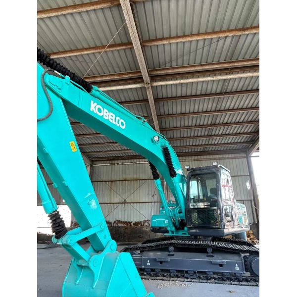 SK200D Kobelco Used Hydraulic Excavator Crawler Excavator 0.93m3 Bucket Used Kubota Digger