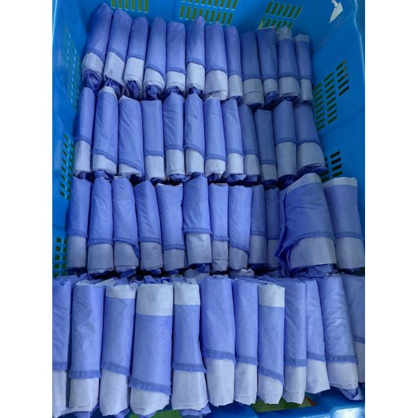 Reinforced Non Sterile Isolation Gowns Level 4 Disposable Gowns