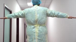 Cheap Visitor Isolation Ppe Aami Level2 Protective Hospital Gowns Disposable Gown with Elastic Cuff wholesale