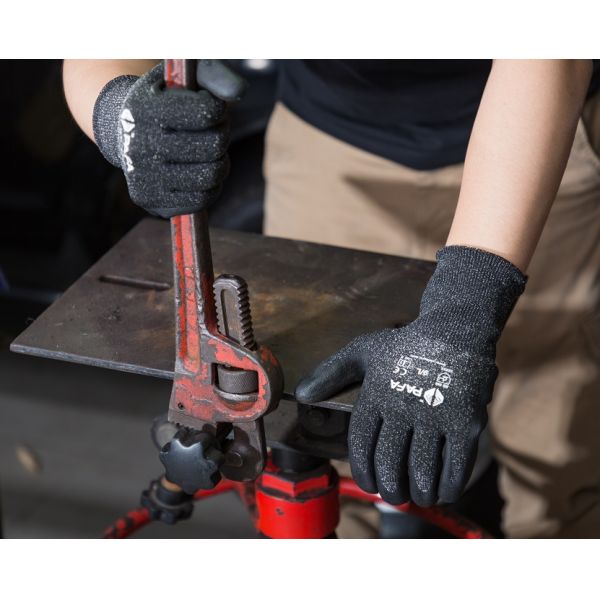 Breathable Black PU Palm HPPE Cut Resistant Gloves For Light Industry