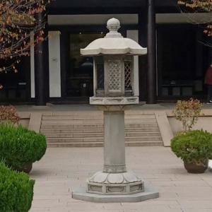 China White Decorative Stone Granite Carved Japanese Pagoda Lantern For Yard Garden Park on sale