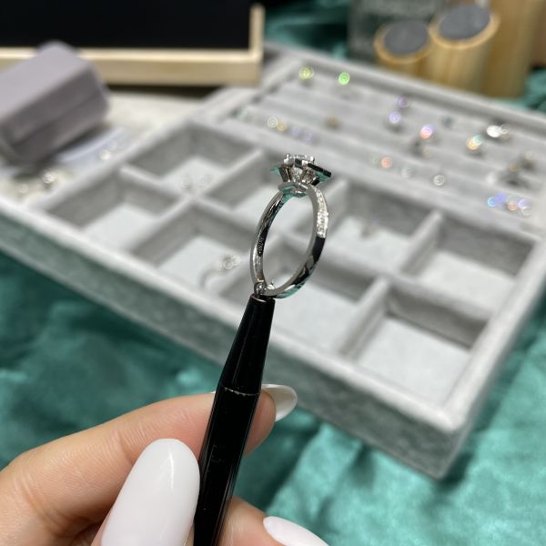 1ct Round Cut Custom Made Lab Created Engagement Rings 10 Mohs