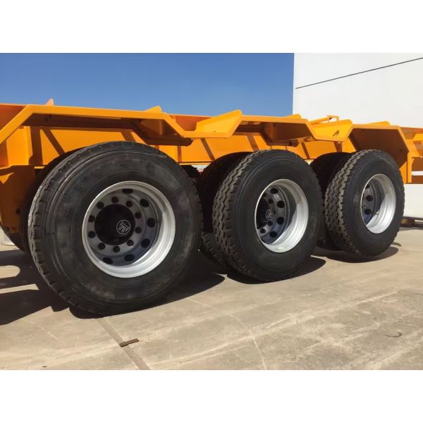 Tri Axles 40ft Yellow Color Skeleton Semi Trailer For Container