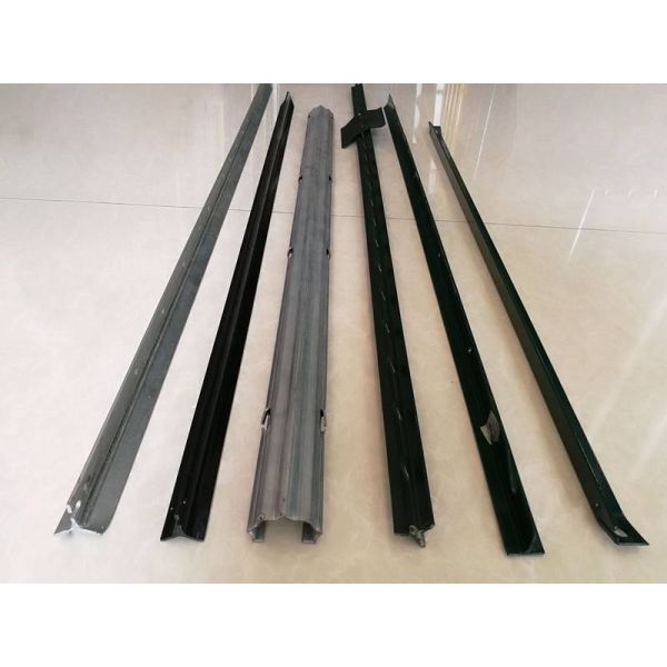 Black Bitumen Metal T Post Fence / Y Fence Post Australia Star Picket