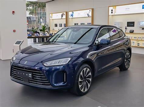 Medium Size 0.5h Fast Charge Electric Cars Large Space RWD AITO M5 200km/h