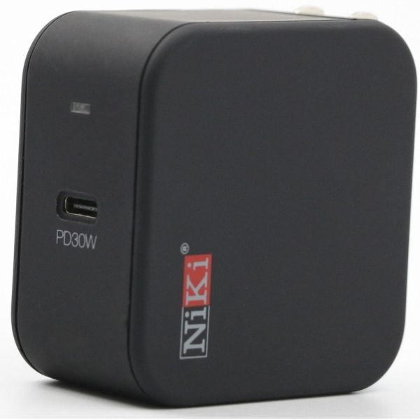 Quality Compact Design USB Wall Charger Lightweight 88.3g Phone Charger Wall Plug for sale