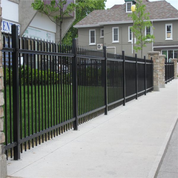 Steel Pinnacle 3 Rail 8ft Wide Tubular Pool Fencing for Residential