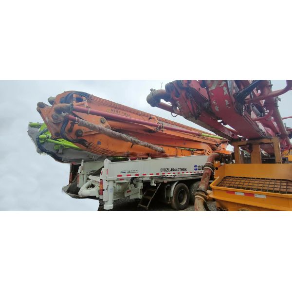 Sany Used Concrete Pump Truck 62m Truck Mounted Concrete Pump Second Hand