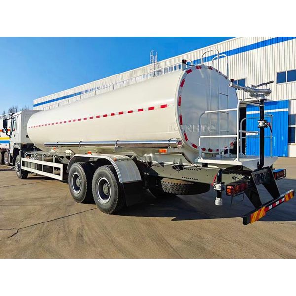 New Howo Water Tanker Water Spraying Truck 6X4 380HP 10 Wheels 25m3 For Sale