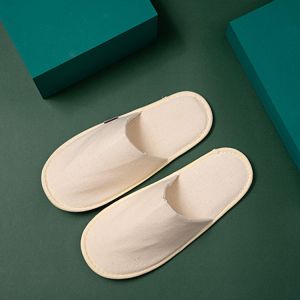 China Customized Eco Friendly Hotel Toiletries Linen Disposable House Hotel Slippers on sale