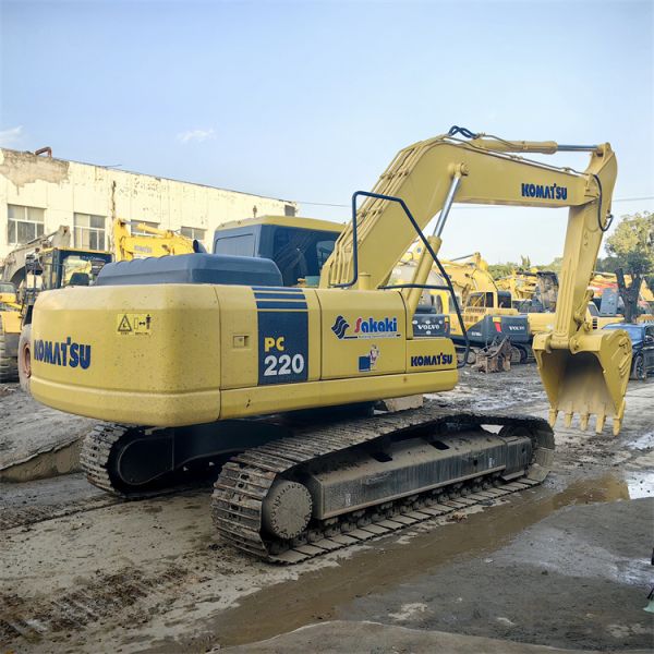 22 Ton Used Komatsu PC220-7 Crawler Excavator with Original Hydraulic Cylinder in Japan