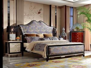 Cheap Neoclassic design of Luxury Bedroom sets High end Bed Headboard in Glossy black wood with Golden painting Nightstands wholesale