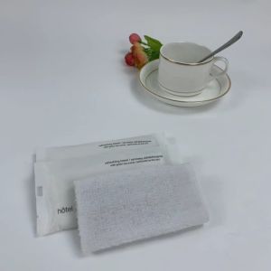 Cheap 23x23cm Folded Cotton Single Use Restaurant Wet Towel wholesale