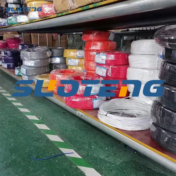 263-8218 Common Rail Fuel Injector 2638218 for C7 Diesel Engine