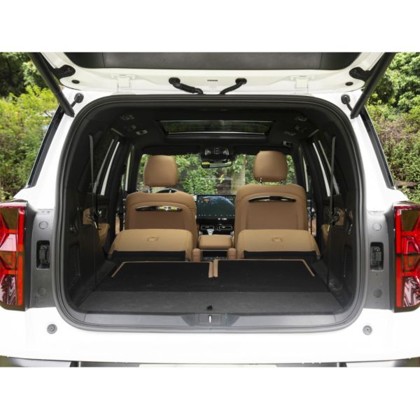 Left Hand Driver Steering Trumpchi ES9 Six Seats Hybrid SUV with Panoramic Sunroof and 8155 Intelligent Car Engine Chip