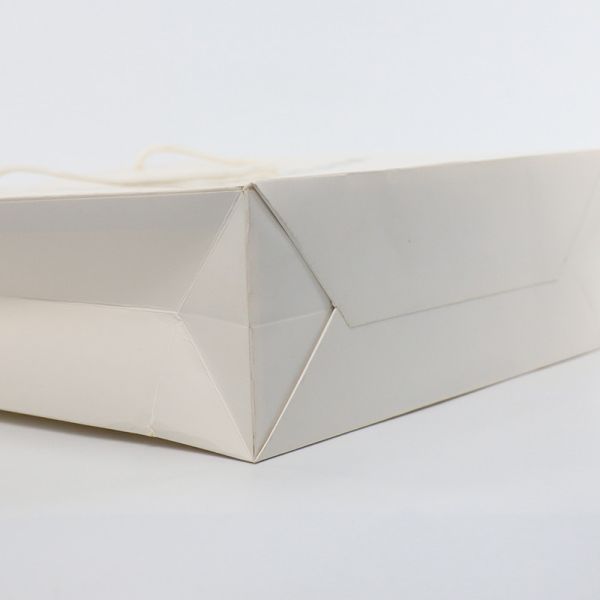 ISO9001 Custom Logo Paper Bags White Paper Craft Bags With Handles Gravure Printing