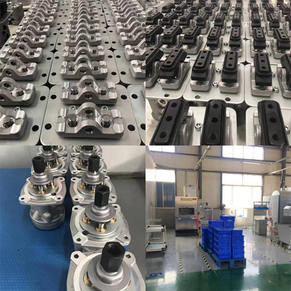 0.8T Small Digger 1 Ton Mini Excavator Machine With Rubber Track