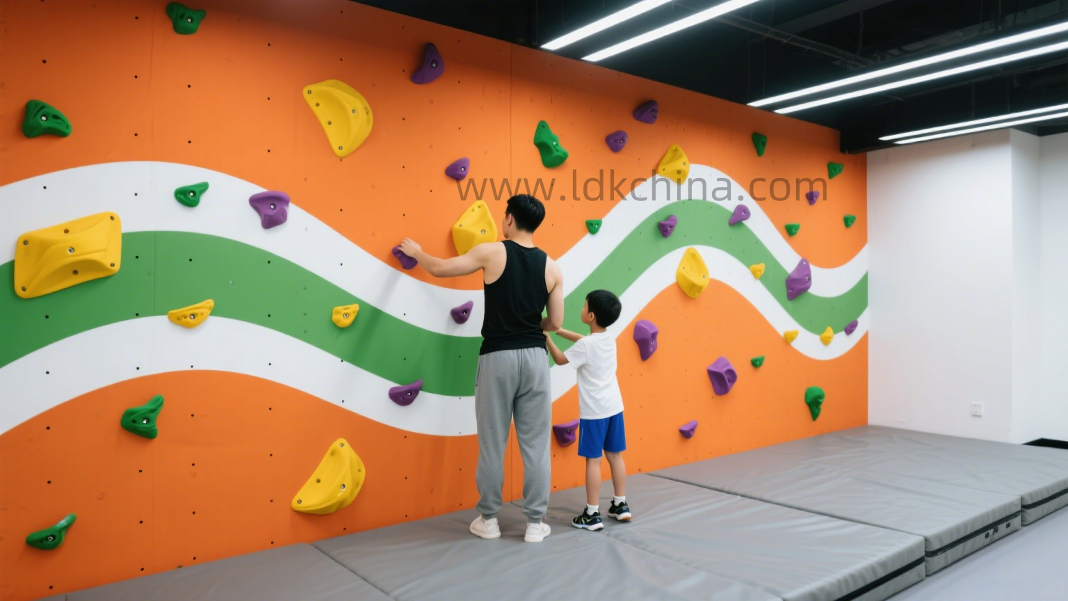 Professional Modular Climbing Wall - Weatherproof Fiberglass Panels & Custom UV Printing
